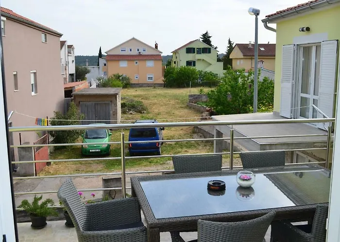 Apartment Rosa Pirovac